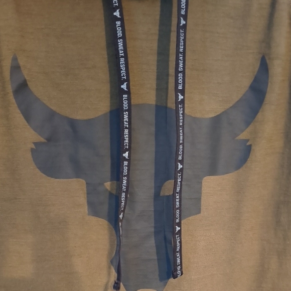 Under Armour Project Rock - Charged Cotton Short Sleeve Hoodie Military Green - Picture 3 of 7